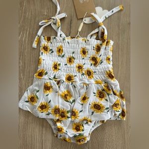 NWT Angel Dear Bamboo Sunflower Ditsy Smocked Bubble With Skirt 0-3m